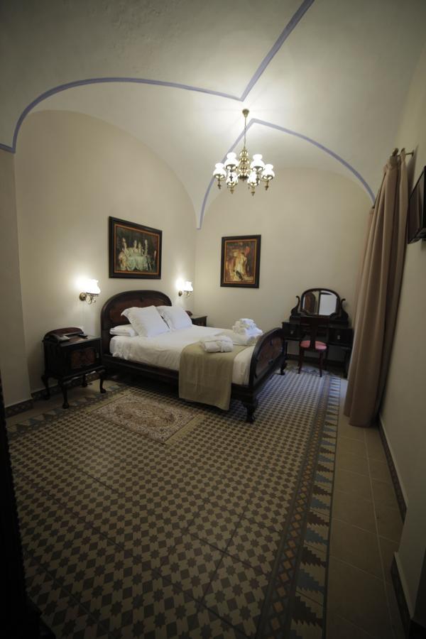 Hotel La Giralda Burguillos Del Cerro Room photo